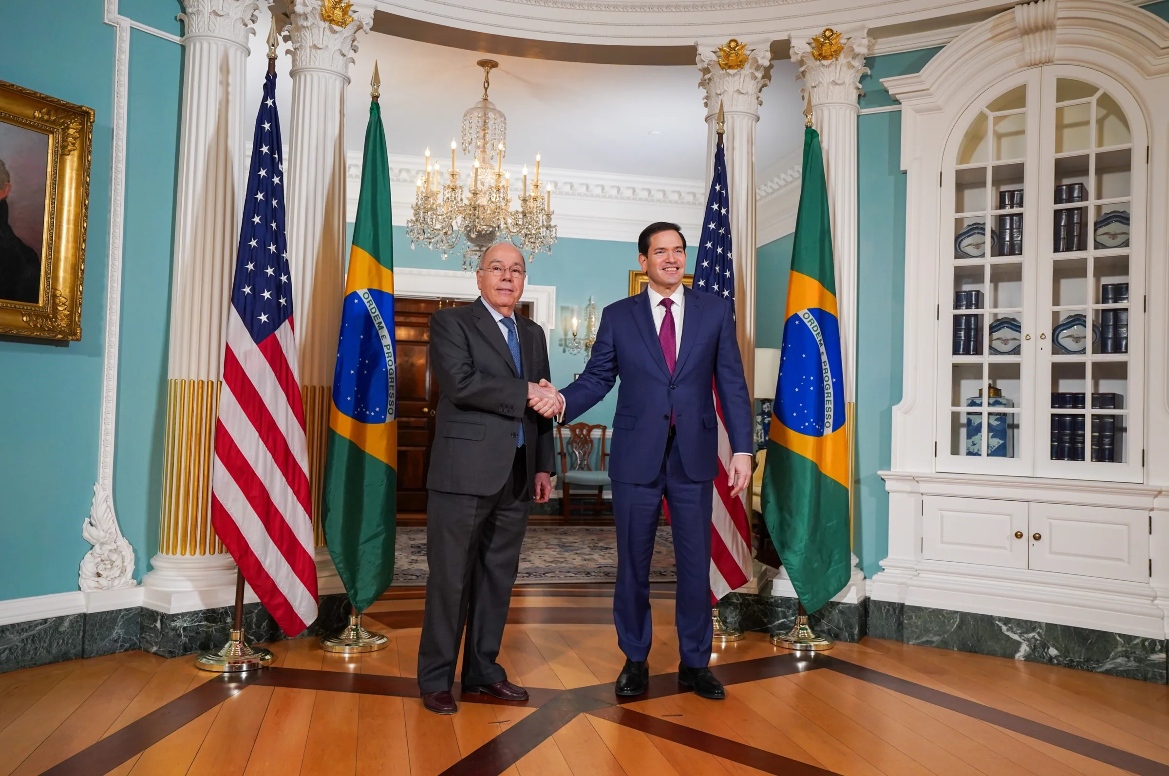 Ministro das Relações Exteriores se reúne com secretário de Estado dos EUA