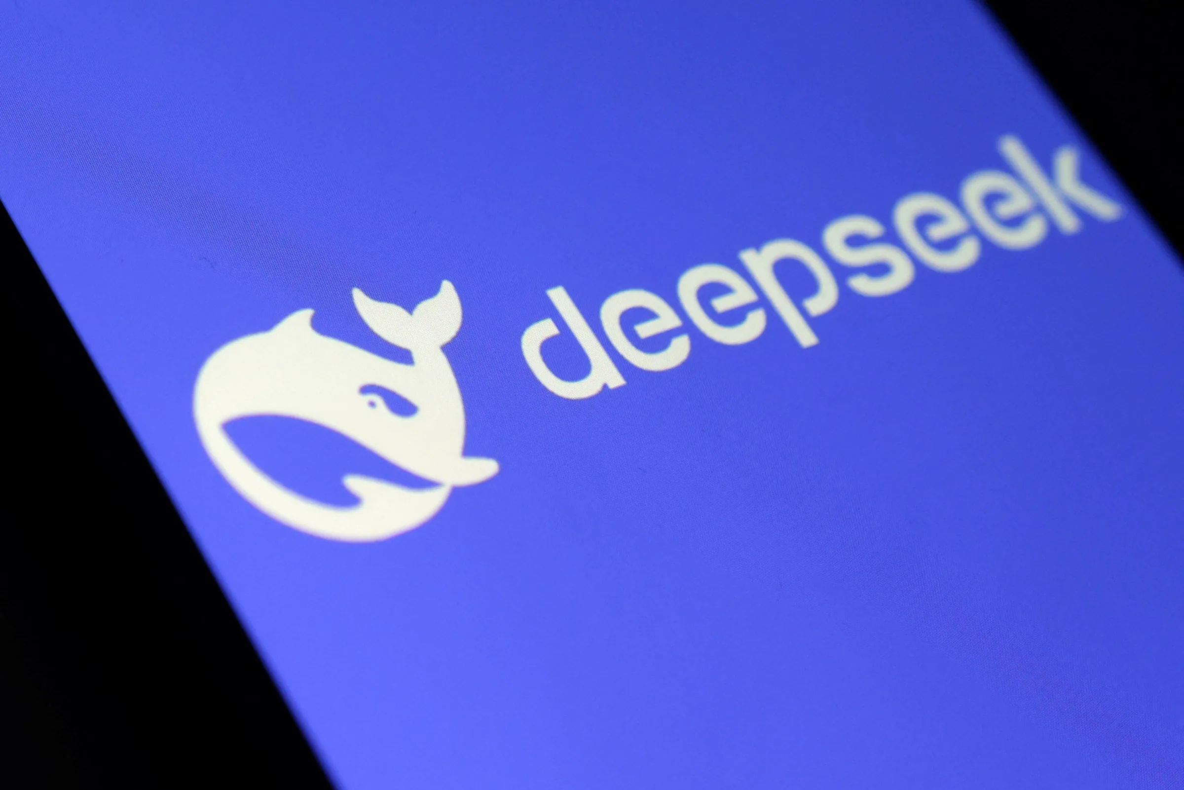 China critica EUA por proibição de DeepSeek em órgãos federais