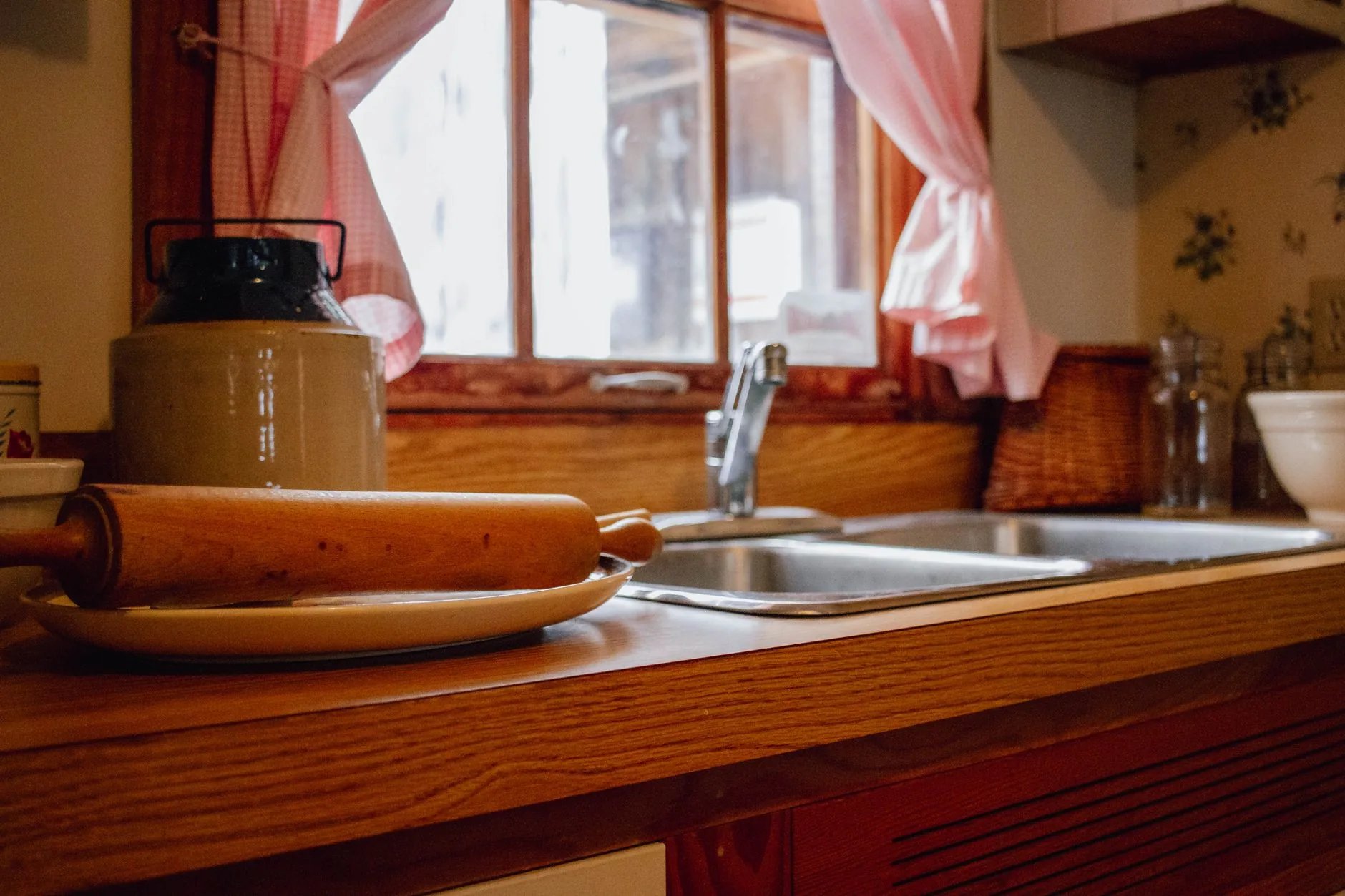 Cortinas na cozinha: uma tendência nostálgica para 2027