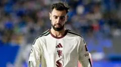 Fernandes critica táticas de Carrick após derrota humilhante