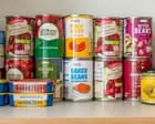 Vendas de alimentos embutidos e água em garrafas dispararam após ação do governo britânico