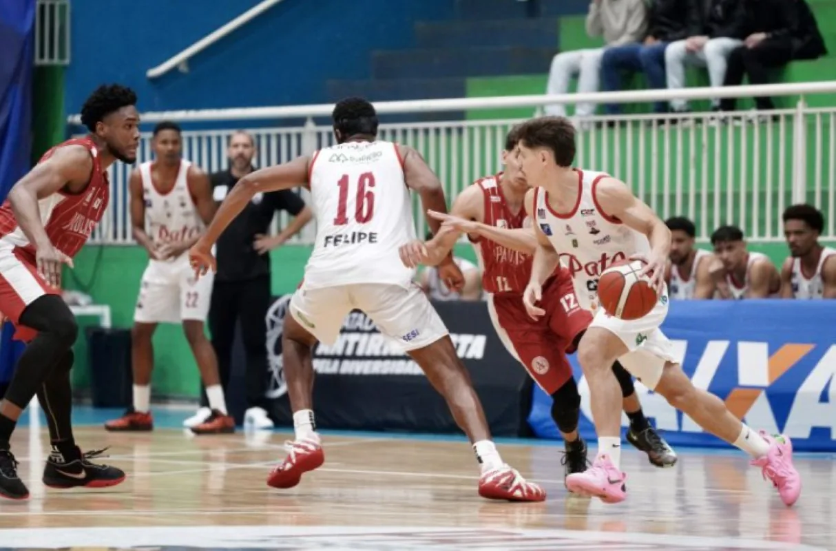 Paulistano vence Pato Basquete na estreia do NBB