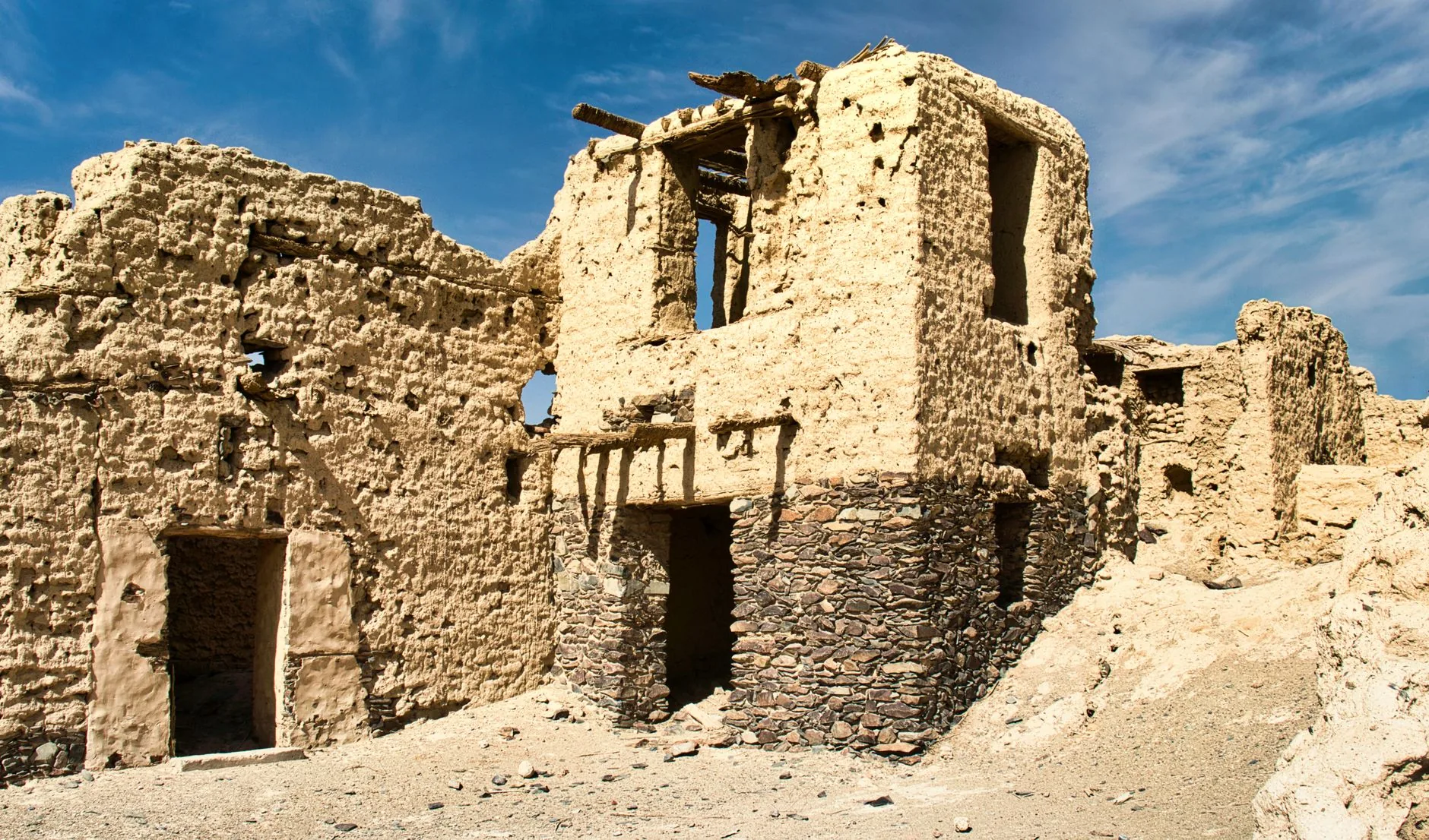 Descoberta de muralha milenária reescreve história da África do Norte