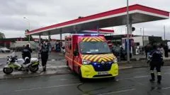 Ataque armado em Paris investigado como possível crime terrorista