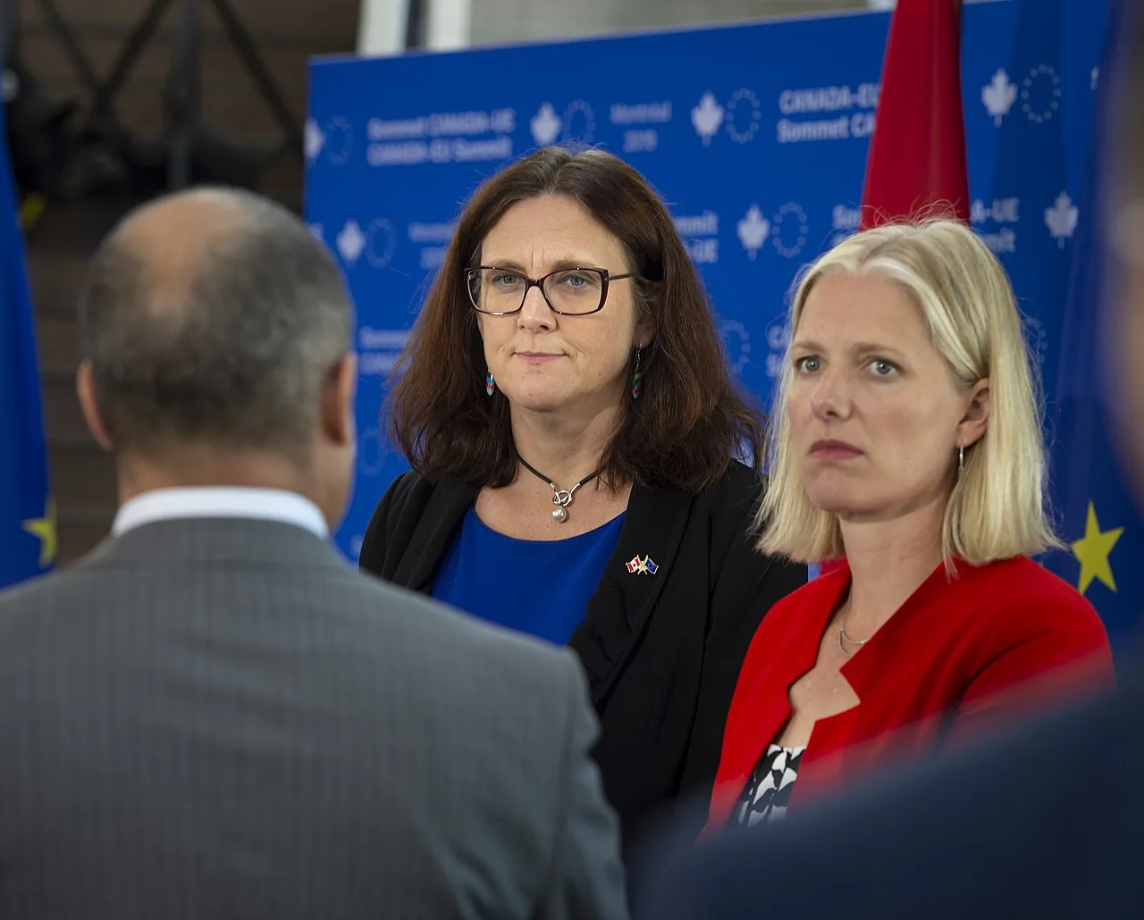 UE busca fortalecer laços com Canadá em cúpula de Montreal
