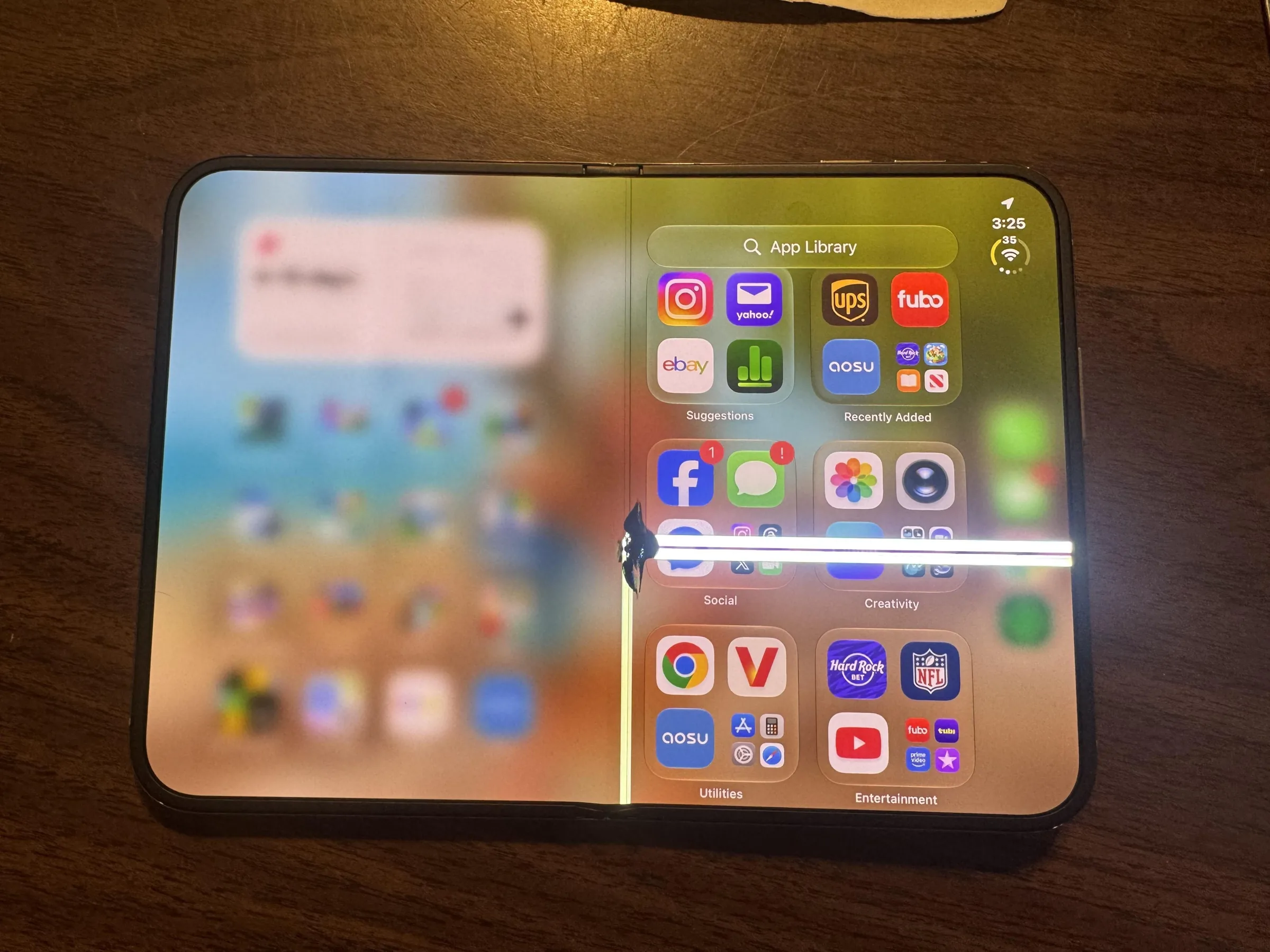 Problemas na tela do iPhone Duo levam a 'crackgate'
