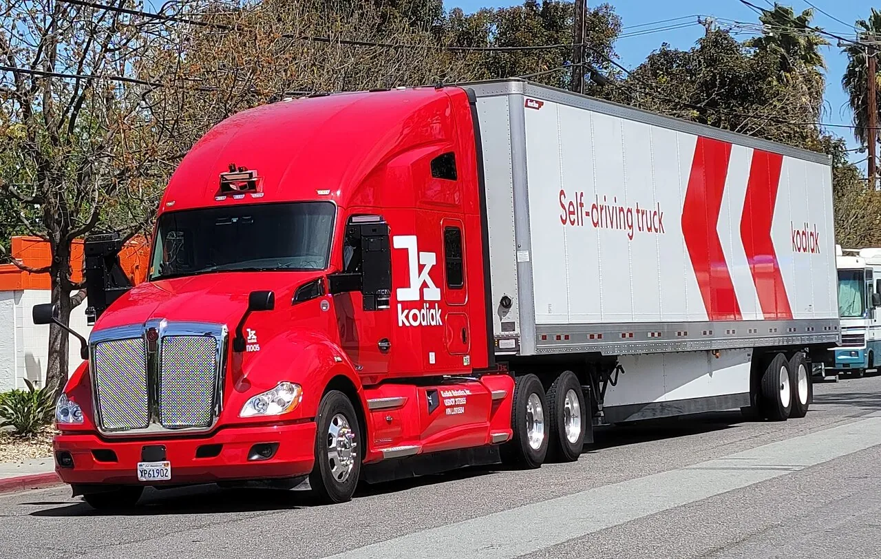 Kodiak AI firma primeiro contrato comercial para veículos autônomos