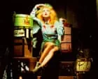 Cyndi Lauper leva sua moda ícone à leilão