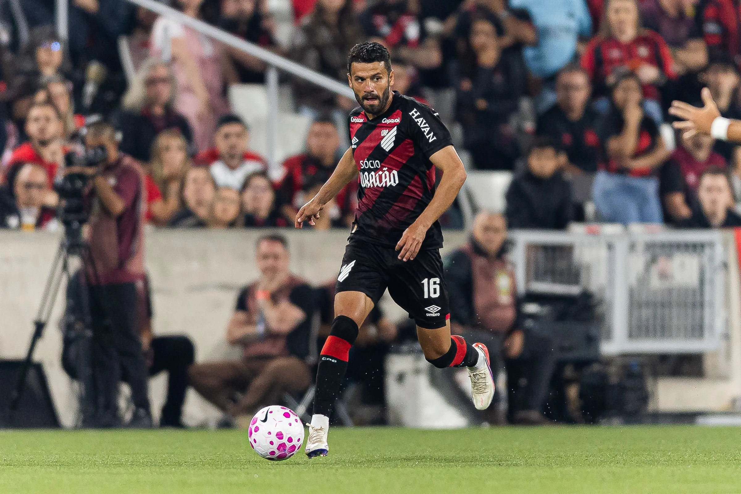Athletico tem dois retornos para enfrentar o Vasco
