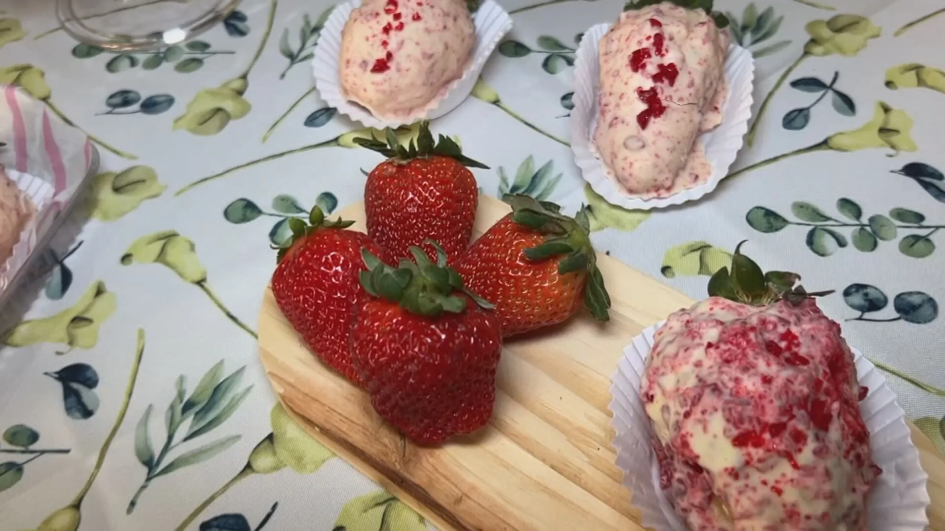 Morango cravejado: sobremesa viral enfrenta alta de preços