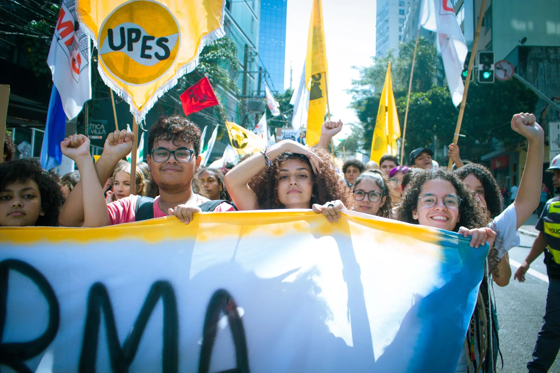 Protestos de jovens ganham força em cidades alemãs