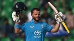 Duckett e Dawson garantem vitória consolatória para a Inglaterra