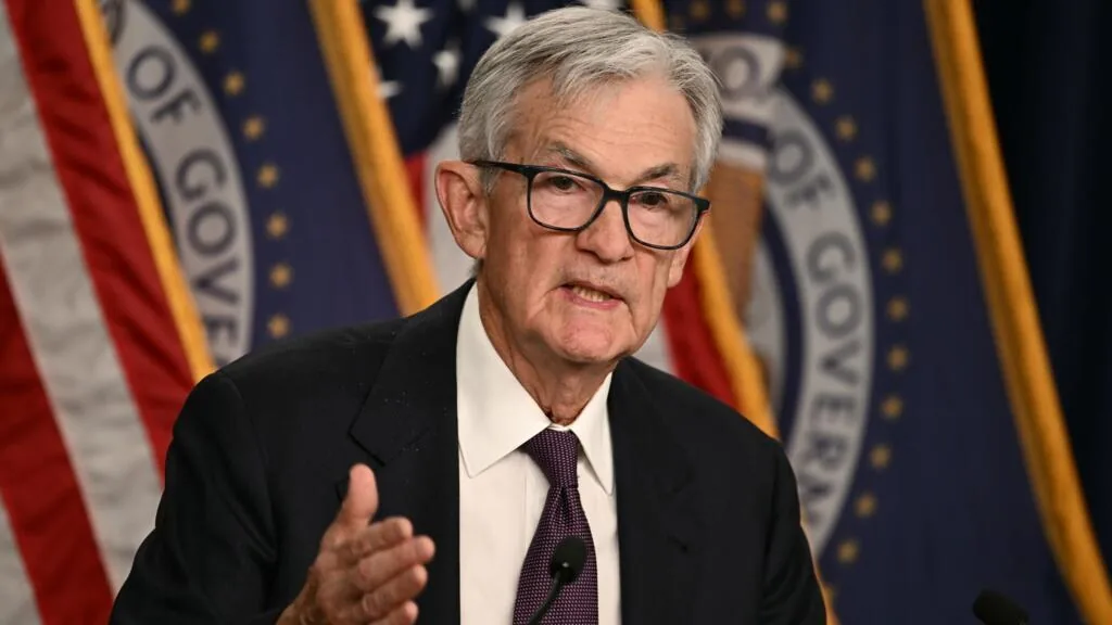 Trump reitera pedido para demissão de ex-presidente do Federal Reserve