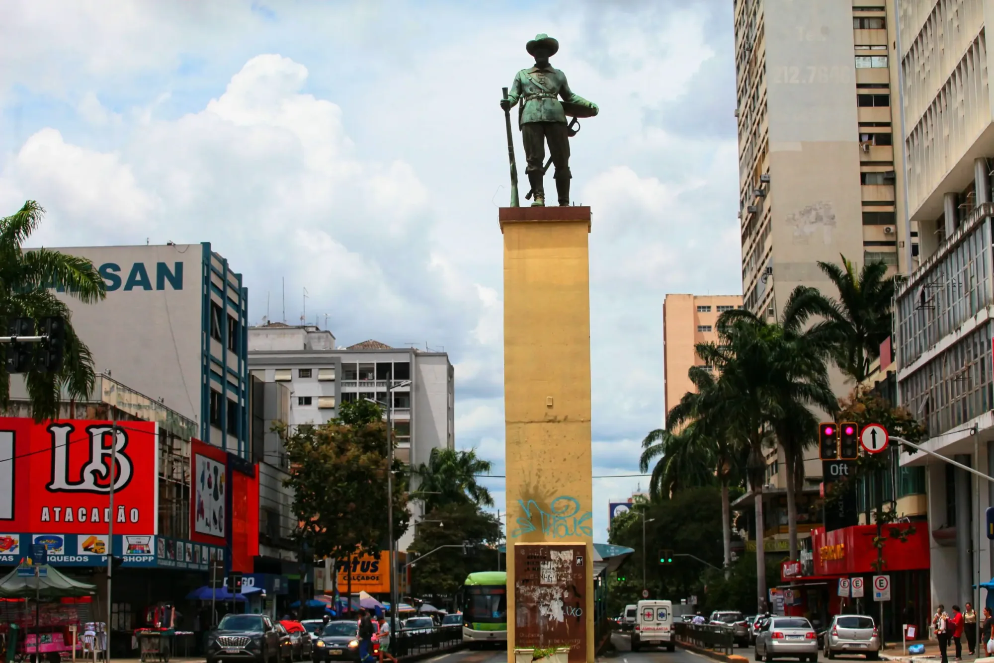 Funcionamento dos serviços públicos em Goiânia durante feriado prolongado