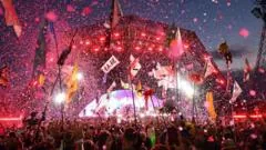 Glastonbury 2027: Vendas de ingressos esgotam em 42 minutos