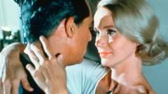 Eva Marie Saint, atriz vencedora do Oscar, morre aos 102 anos