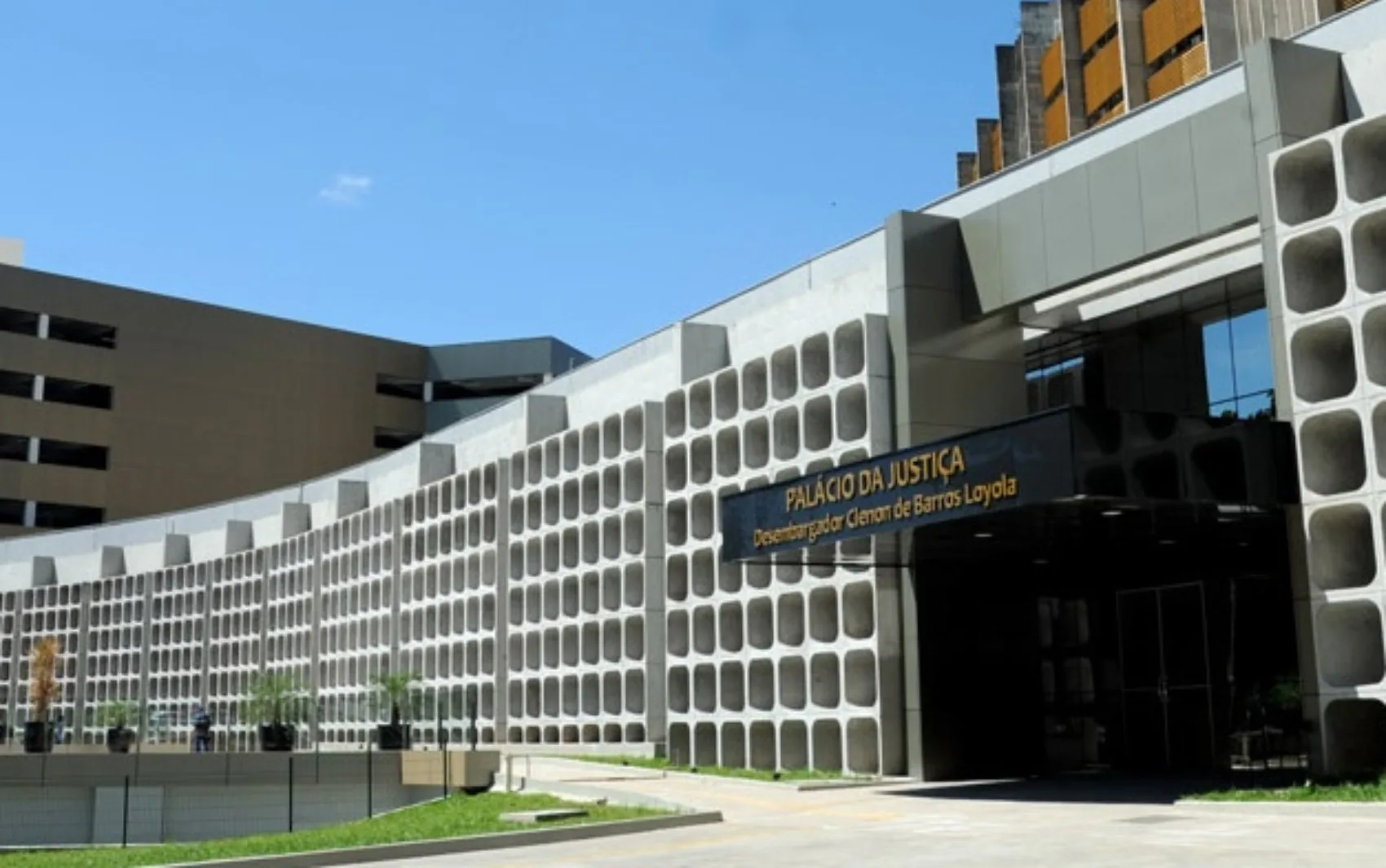 TJGO leiloa cerca de 500 veículos em novembro