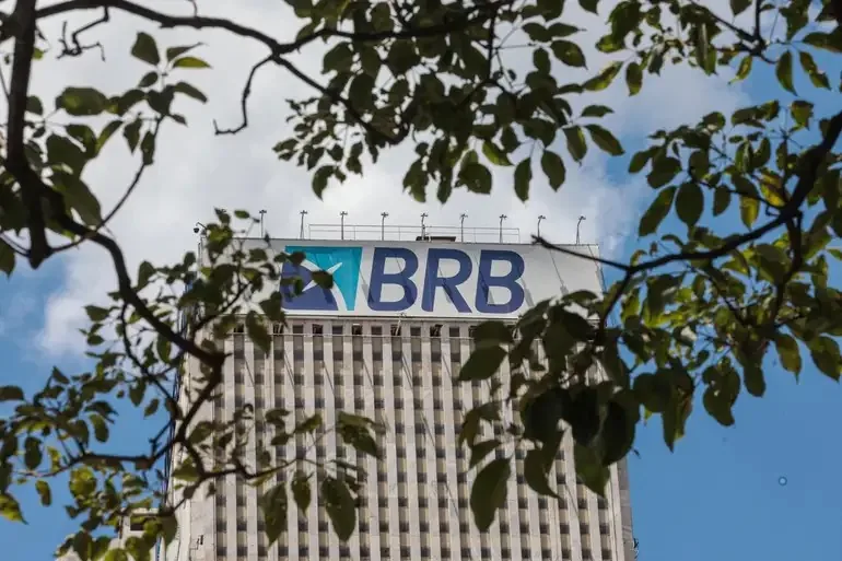 Ex-diretora do BRB alertou sobre R$ 1,1 bi em créditos atrasados, diz PF