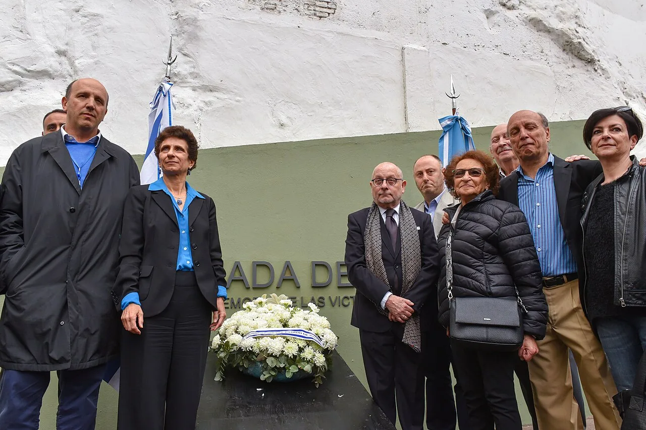 Polícia serbia mata suspeito de ataque ao embaixado israelense