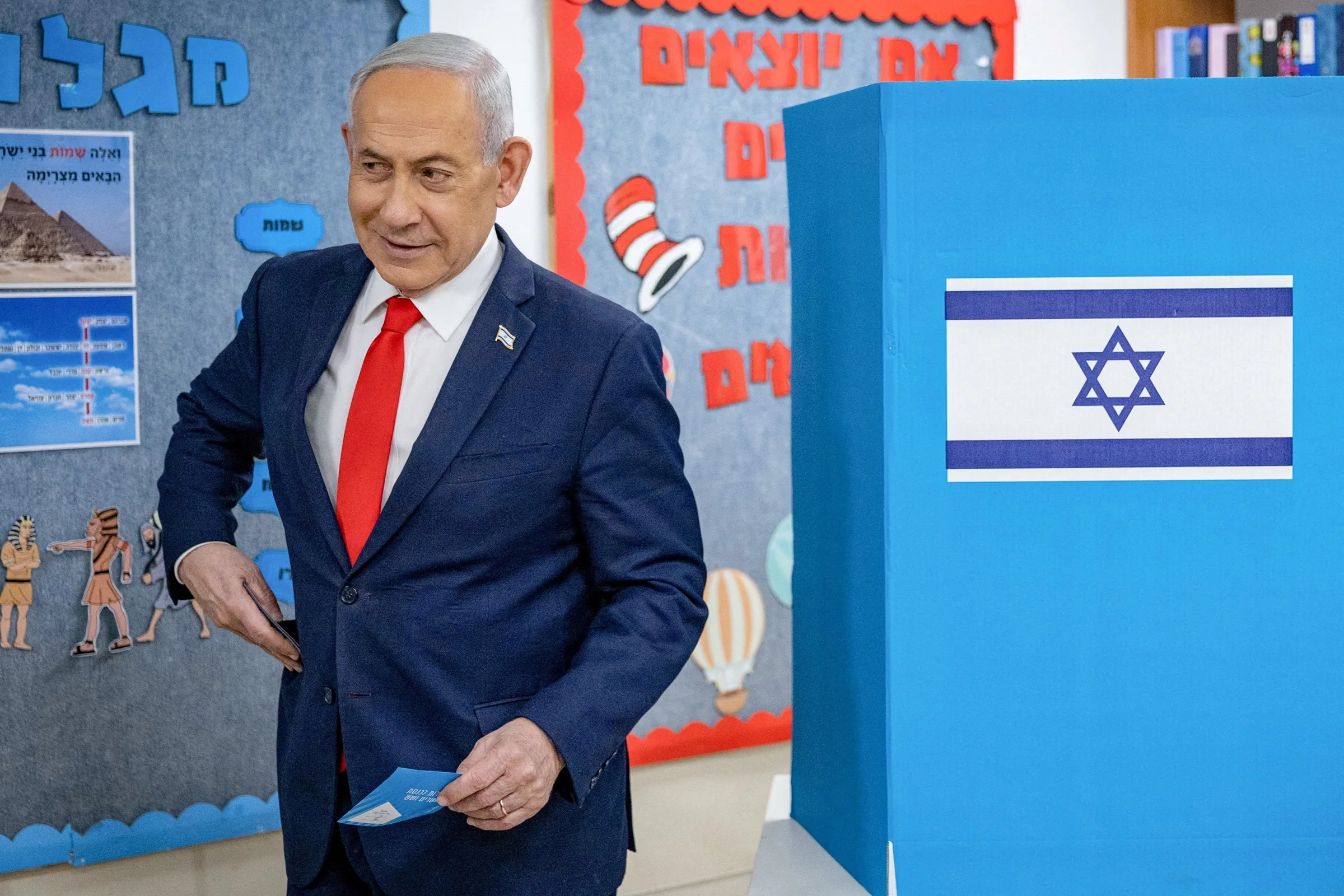 Eleições em Israel: Urnas fechadas e impasse nas pesquisas