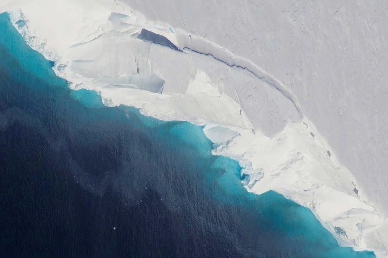 Glaciar de Thwaites na Antártida continuará derretendo mesmo em cenários de climas mais frios